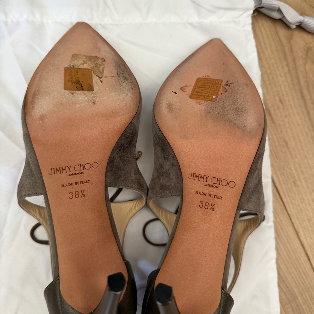 JIMMY CHOO
Vanessa grey suede pumps, size 38.5. - Picture 5 of 5